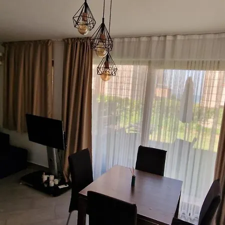 فيلة Miramar 16a